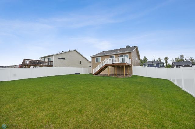 6093 63rd Avenue S, Fargo, ND 58104