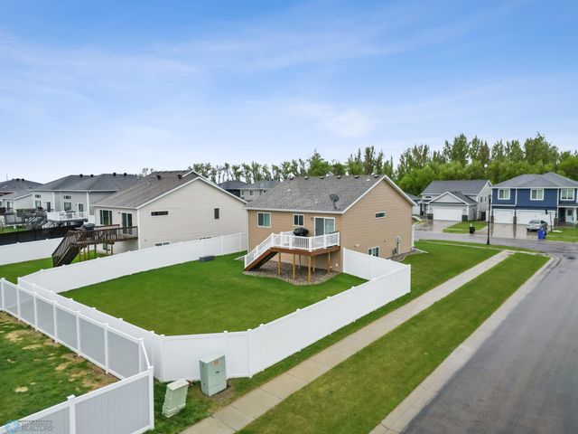 6093 63rd Avenue S, Fargo, ND 58104