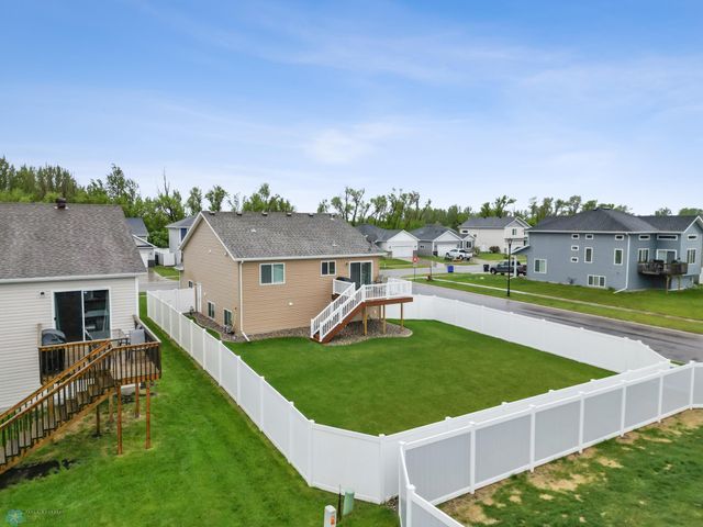 6093 63rd Avenue S, Fargo, ND 58104