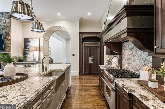 3225 W Paces Park Court NW, Atlanta, GA 30327