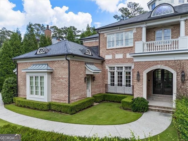 3225 W Paces Park Court NW, Atlanta, GA 30327