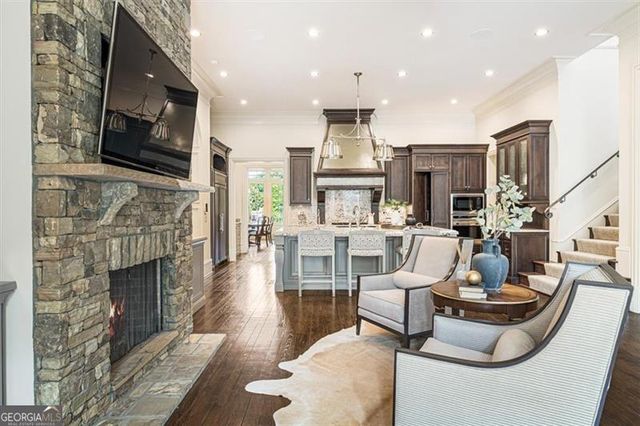 3225 W Paces Park Court NW, Atlanta, GA 30327