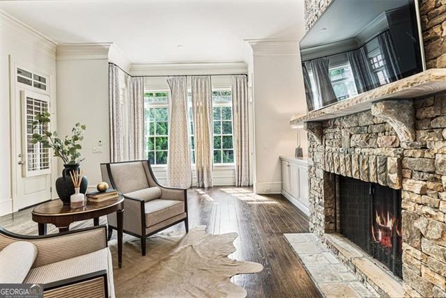3225 W Paces Park Court NW, Atlanta, GA 30327