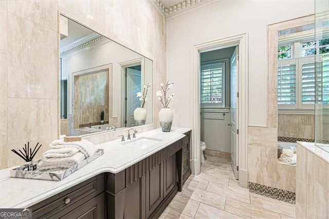 3225 W Paces Park Court NW, Atlanta, GA 30327