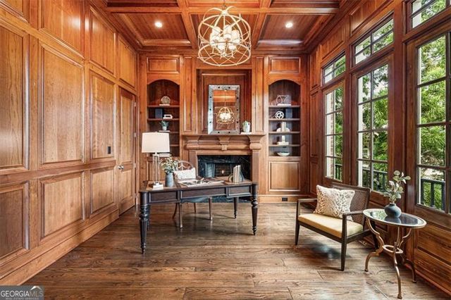 3225 W Paces Park Court NW, Atlanta, GA 30327