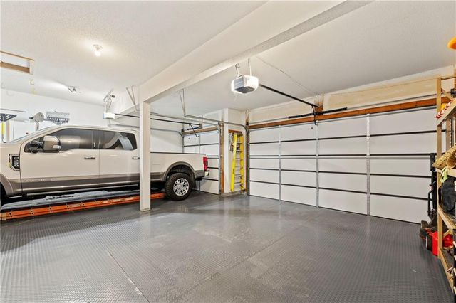 20179 W 108th Terrace, Olathe, KS 66061