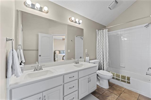 20179 W 108th Terrace, Olathe, KS 66061