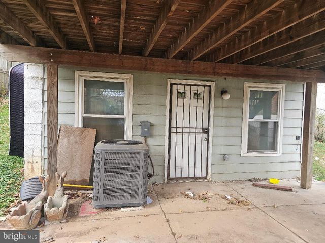 5919 CROWN ST, Capitol Heights, MD 20743