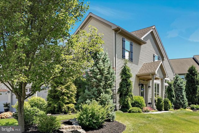 818 BRIAR EDGE CT, Lebanon, PA 17046