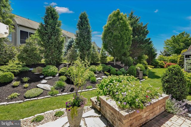 818 BRIAR EDGE CT, Lebanon, PA 17046