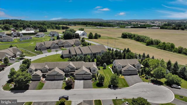818 BRIAR EDGE CT, Lebanon, PA 17046