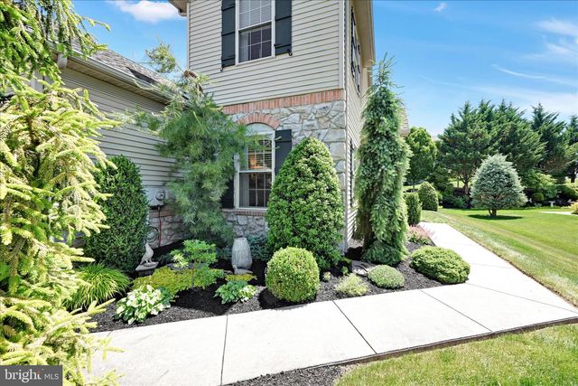 818 BRIAR EDGE CT, Lebanon, PA 17046