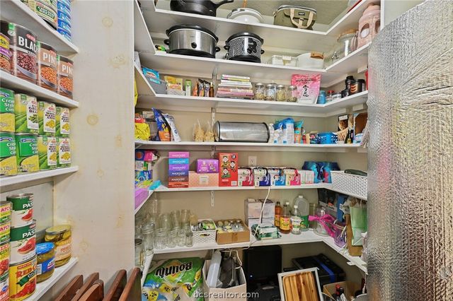 14657 County Road 229, Bedias, TX 77831