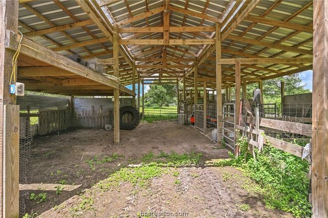 14657 County Road 229, Bedias, TX 77831