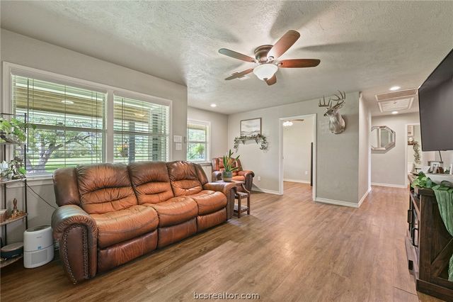 14657 County Road 229, Bedias, TX 77831