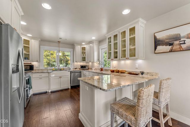 10999 N Applegate Road, Grants Pass, OR 97527
