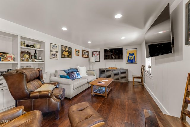10999 N Applegate Road, Grants Pass, OR 97527