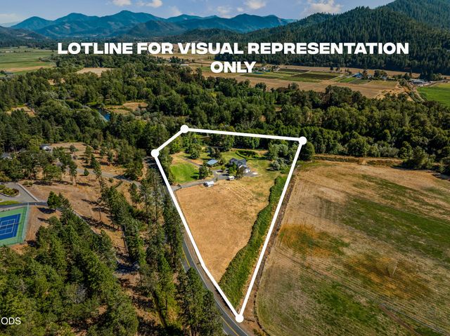 10999 N Applegate Road, Grants Pass, OR 97527