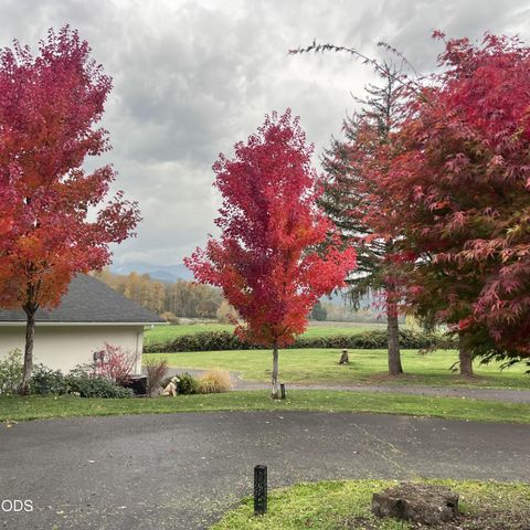10999 N Applegate Road, Grants Pass, OR 97527
