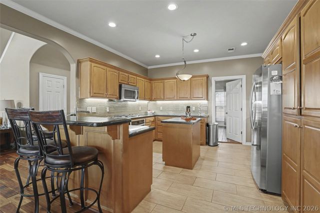 8320 S 257th East Avenue, Broken Arrow, OK 74014