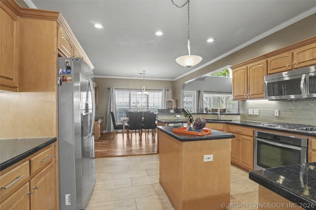 8320 S 257th East Avenue, Broken Arrow, OK 74014