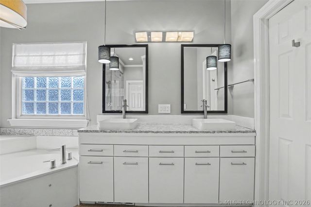 8320 S 257th East Avenue, Broken Arrow, OK 74014