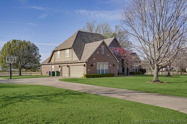 8320 S 257th East Avenue, Broken Arrow, OK 74014