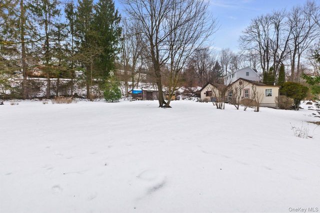 37 Barrett Hill Road, Carmel, NY 10512