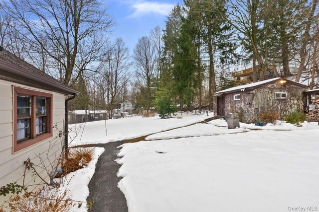 37 Barrett Hill Road, Carmel, NY 10512