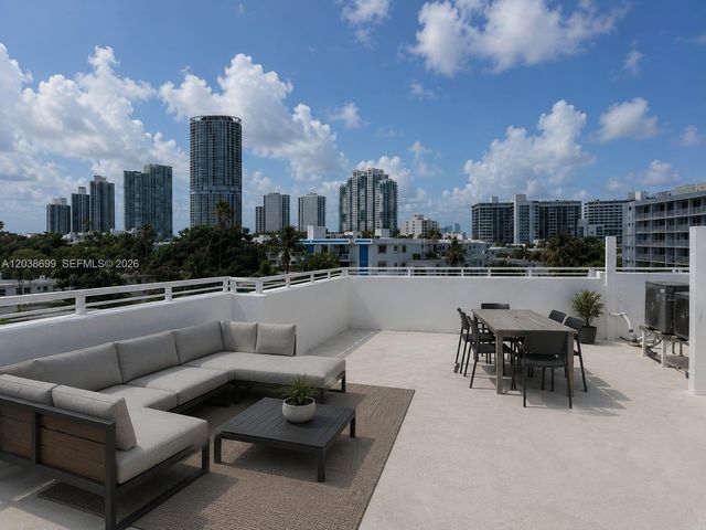 945 Michigan Ave 5, Miami Beach, FL 33139