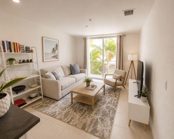 945 Michigan Ave 5, Miami Beach, FL 33139