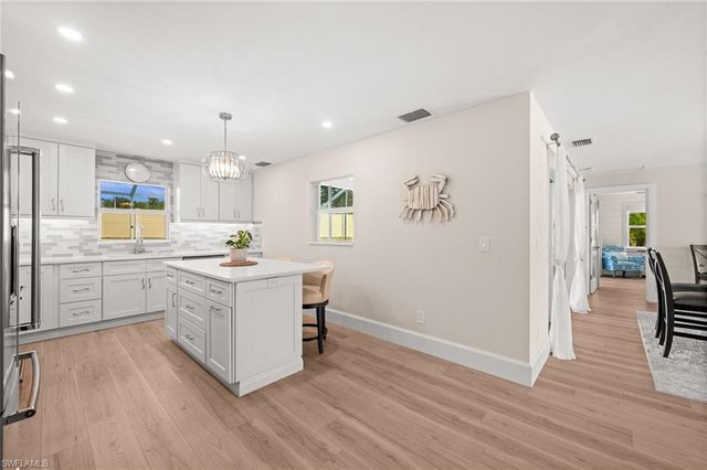 1925 Imperial Golf Co BLVD, Naples, FL 34110