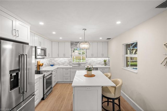 1925 Imperial Golf Co BLVD, Naples, FL 34110