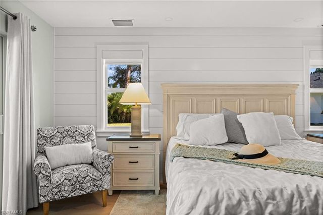 1925 Imperial Golf Co BLVD, Naples, FL 34110