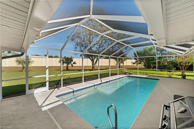 1925 Imperial Golf Co BLVD, Naples, FL 34110