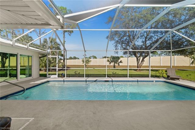 1925 Imperial Golf Co BLVD, Naples, FL 34110