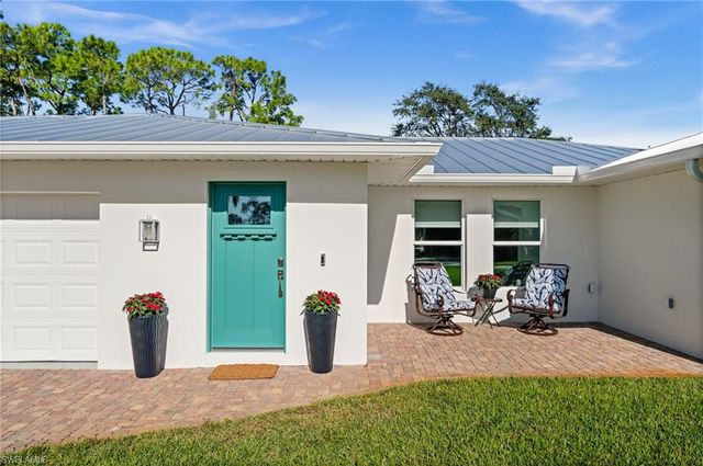 1925 Imperial Golf Co BLVD, Naples, FL 34110