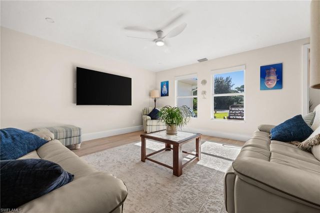 1925 Imperial Golf Co BLVD, Naples, FL 34110