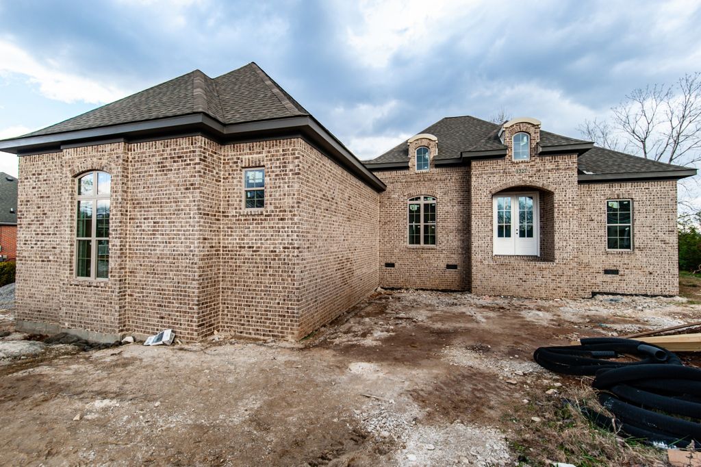 1327 Mallard Dr, Spring Hill, TN 37174