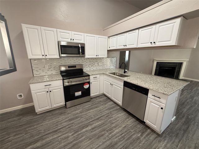 10228 Blue Bell Drive, Fort Worth, TX 76108