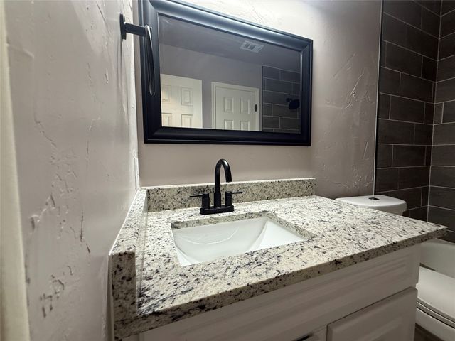 10228 Blue Bell Drive, Fort Worth, TX 76108