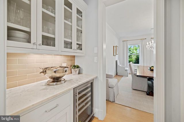 4410 MEADOW RD NW, Washington, DC 20007