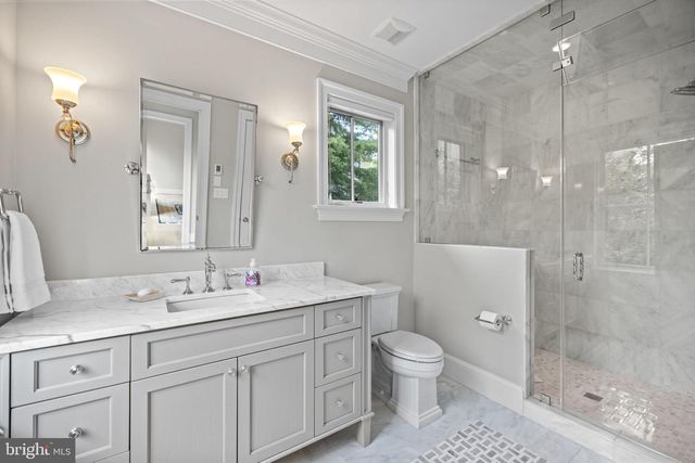 4410 MEADOW RD NW, Washington, DC 20007