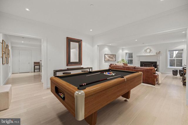 4410 MEADOW RD NW, Washington, DC 20007