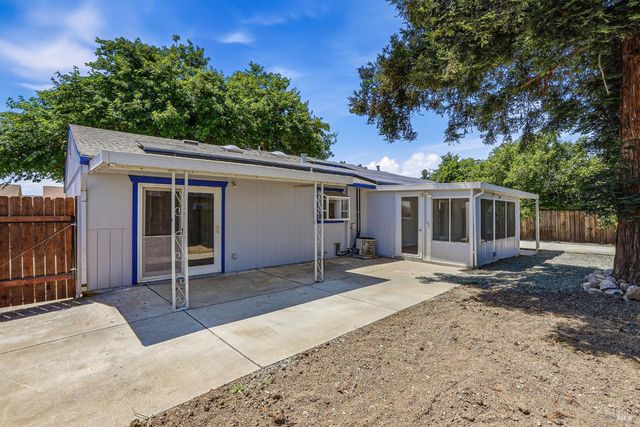 220 Long St, Suisun City, CA 94585