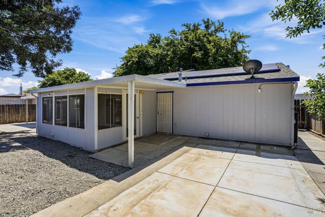 220 Long St, Suisun City, CA 94585