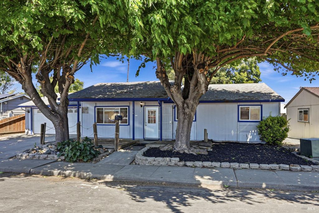 220 Long St, Suisun City, CA 94585
