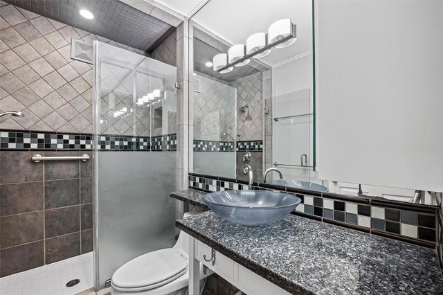 1758 Hawthorne Street 1, Houston, TX 77098