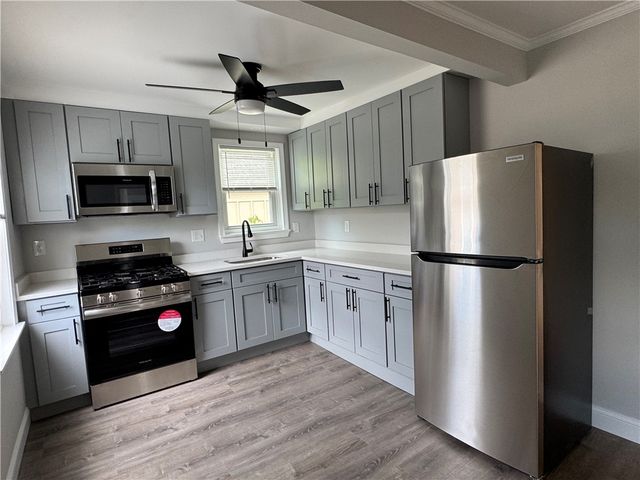 350 Main Street 2, Warren, RI 02885
