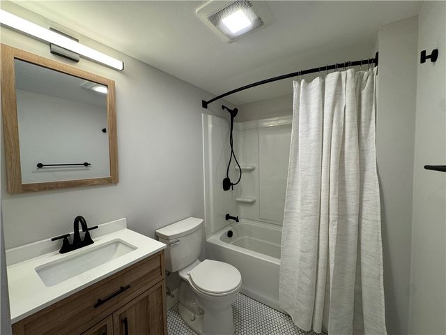 350 Main Street 2, Warren, RI 02885
